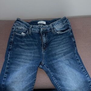 KanCan mid rise, skinny jeans
Size 27   front and back pockets